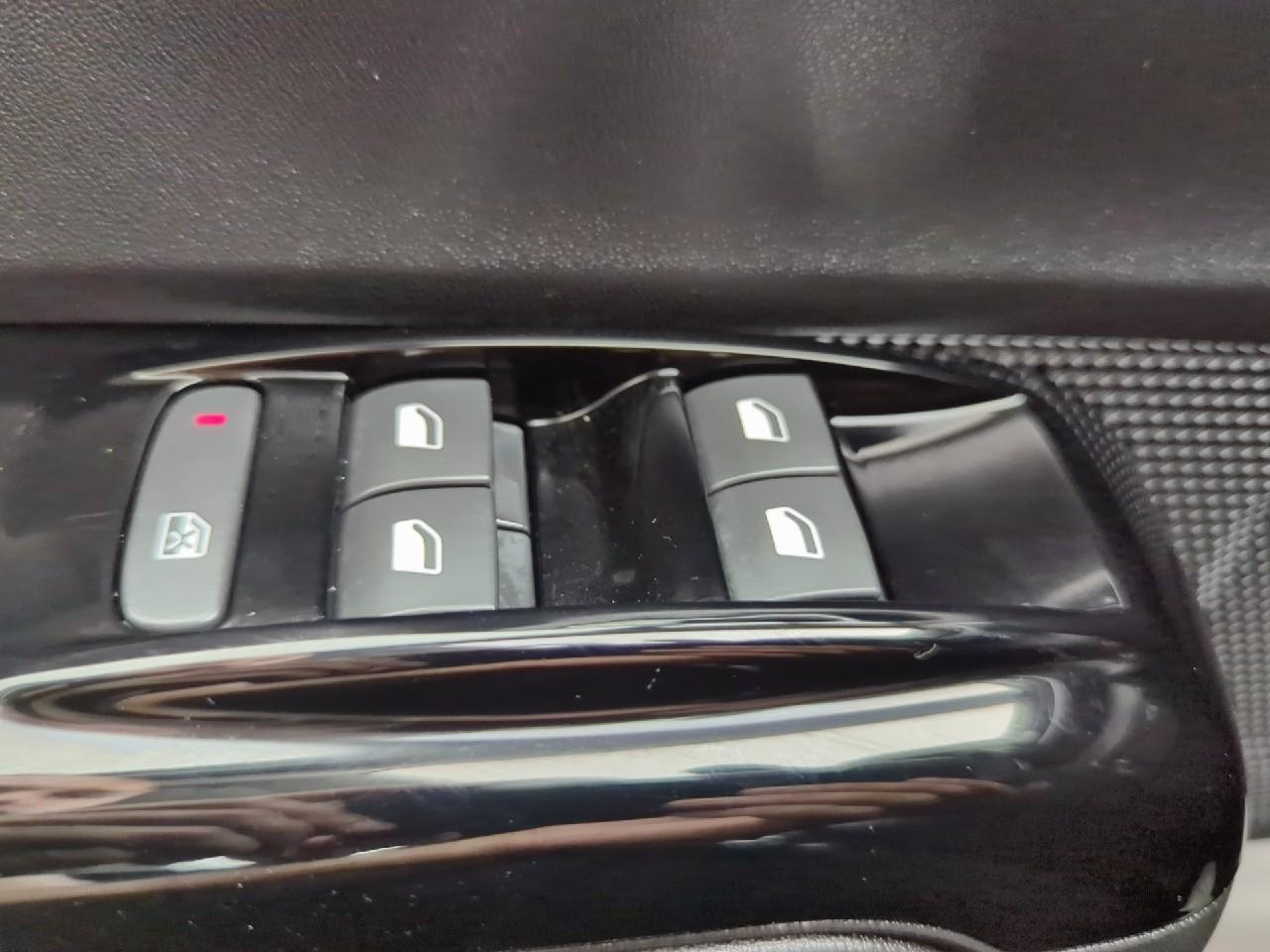 Citroën C3 puretech 110 s&s eat6 shine — photo 21