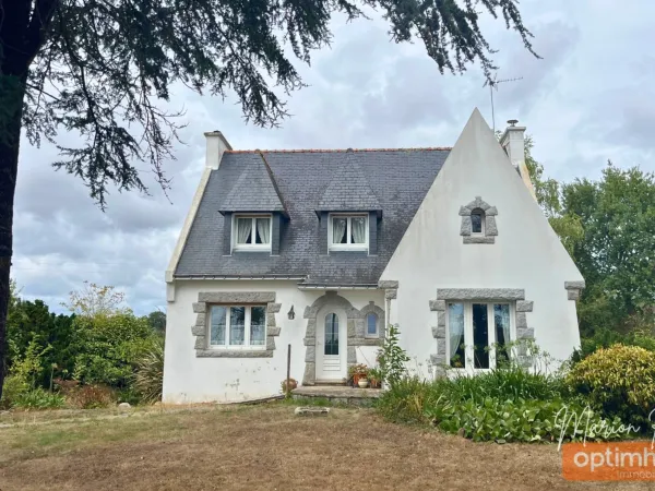RIEC-SUR-BÉLON - Une maison, un grand terrain et des projets à imaginer