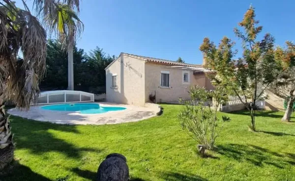 84840 lapalud villa plain pied 921 m2 de terrain