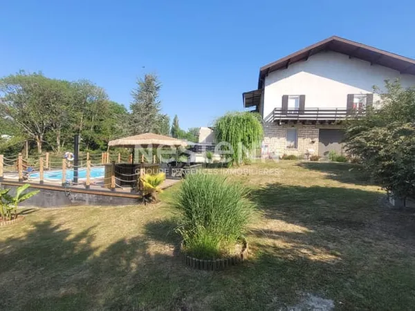 BIEN RARE À NANCOIS-SUR-ORNAIN 583 M² environ VUE SUR LA NATURE, TERRASSES, PISCINE HORS SOL AMMÉNAG