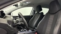 Peugeot 308 1.2 PureTech 130ch E6.3 S&S Allure EAT8 — photo 12