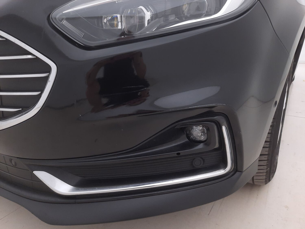 Ford S-Max — photo 20