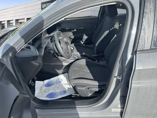 Peugeot 208 puretech 100 s&amp;s bvm6 — photo 10