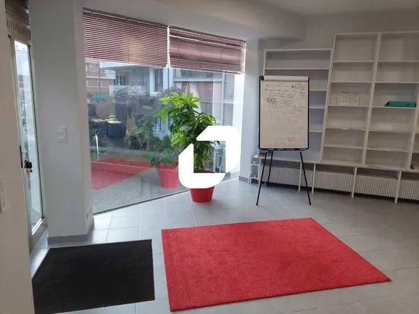 Local commercial 93 m²
