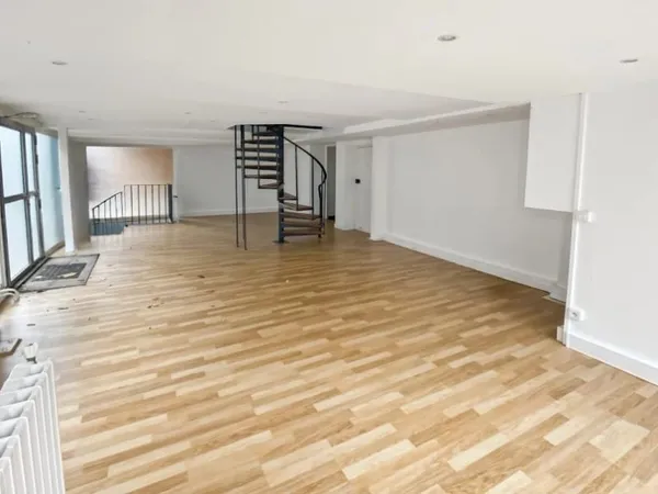 Local 168 m²