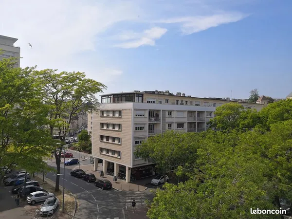 Appartement 2 pièces 77 m²