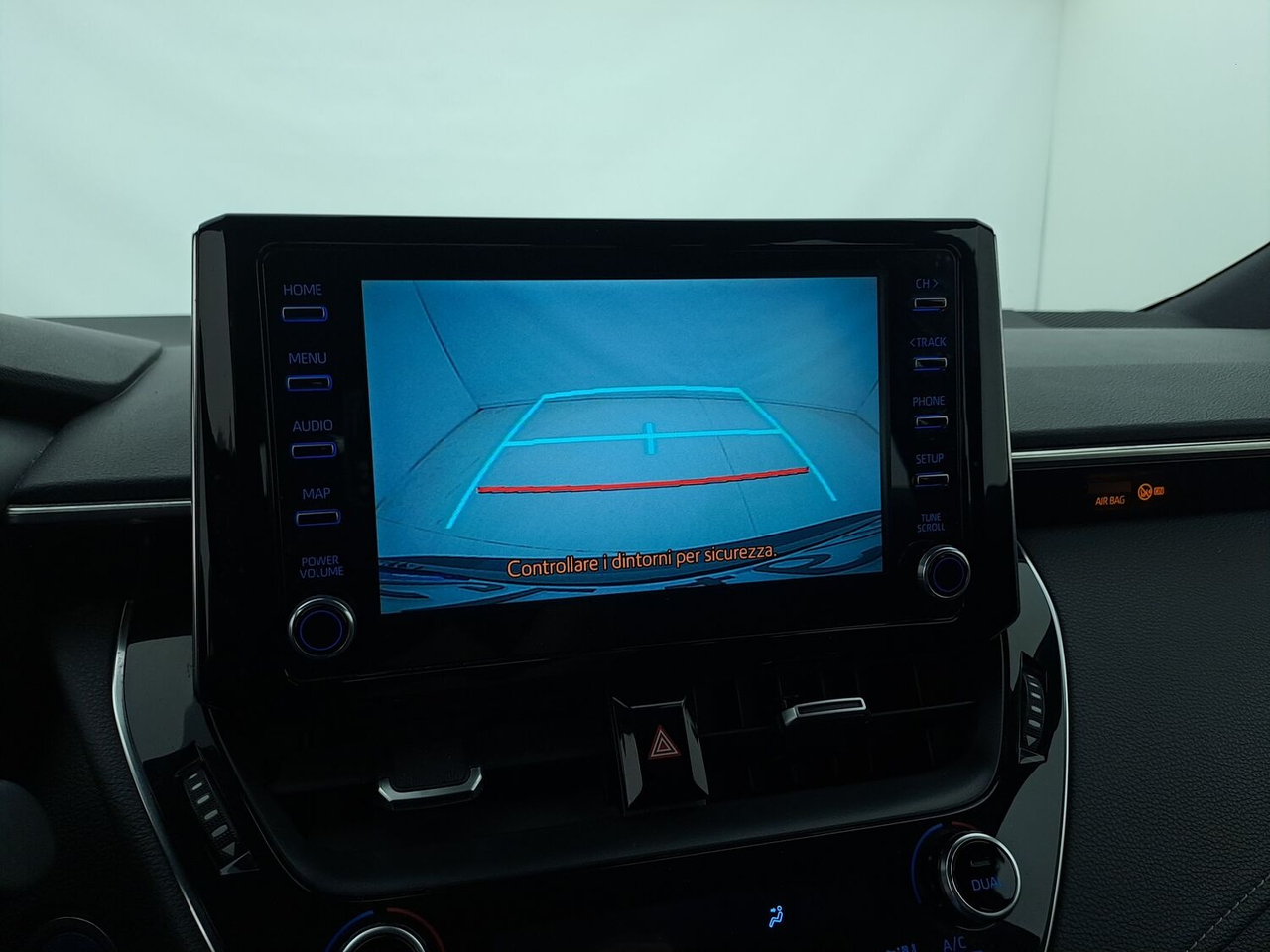 Toyota Corolla Touring Sports — photo 10