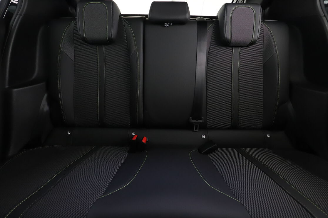 Peugeot 208 1.2 Hybrid GT e-DCS6 — photo 14