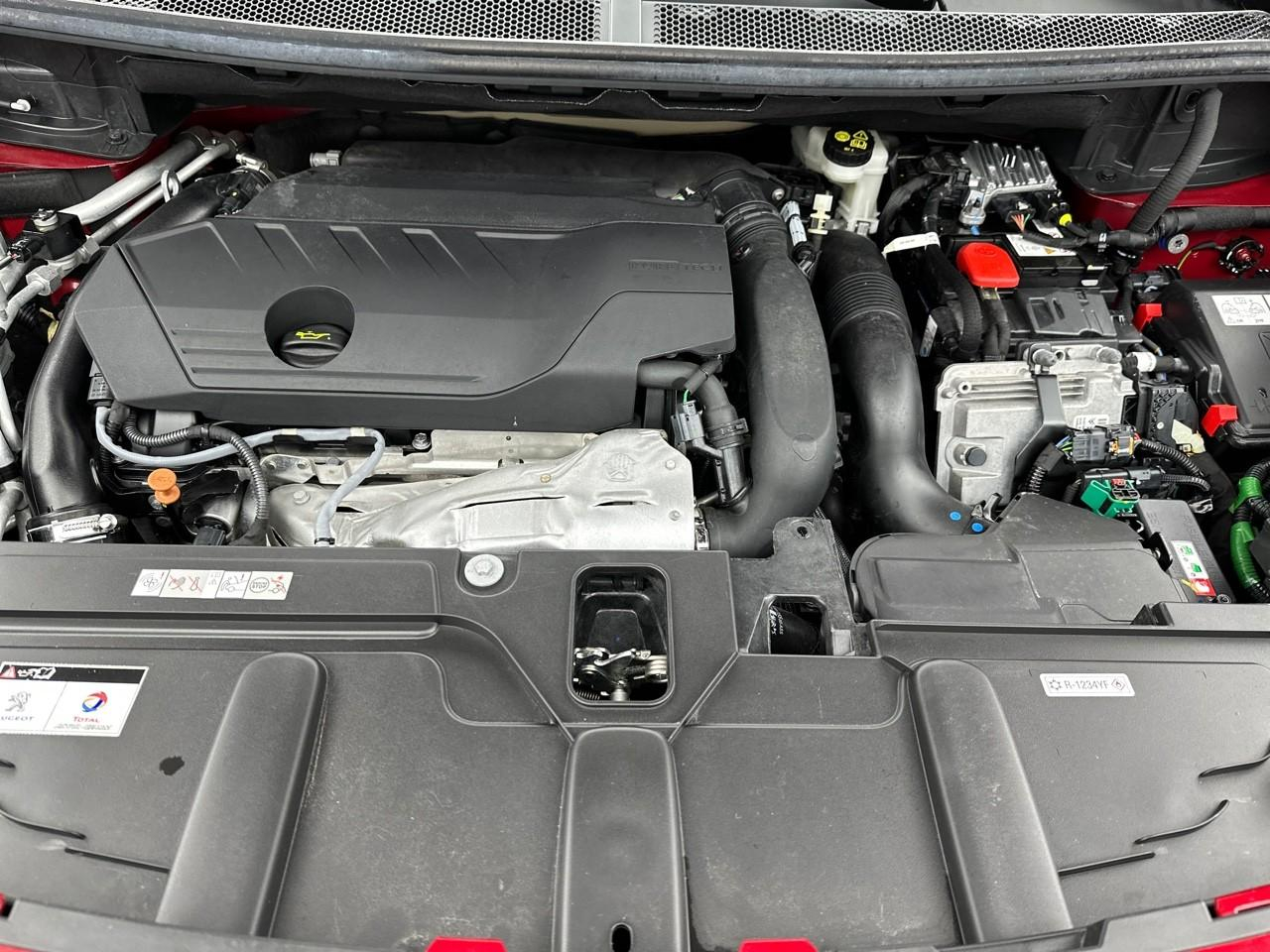 Peugeot 3008 hybrid 225 e-eat8 gt — photo 13