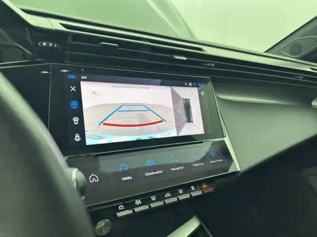 Peugeot 308 phev 180 e-eat8 — photo 24