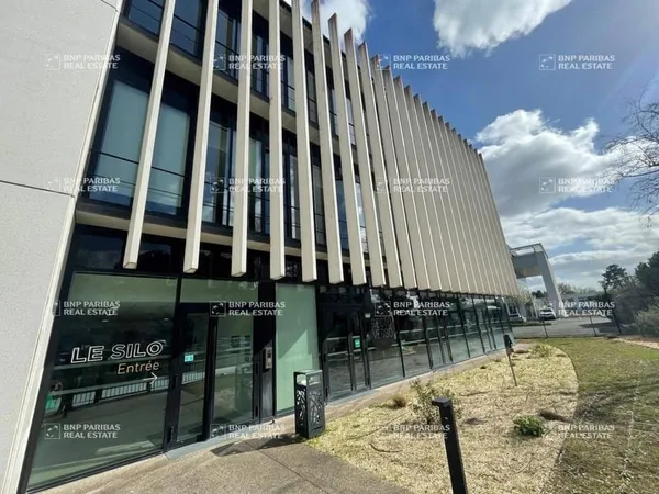 Bureaux 273 m²
