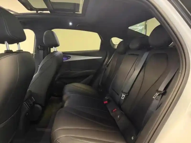 Byd Seal 6 1.5 dm-i 212ch comfort — photo 11