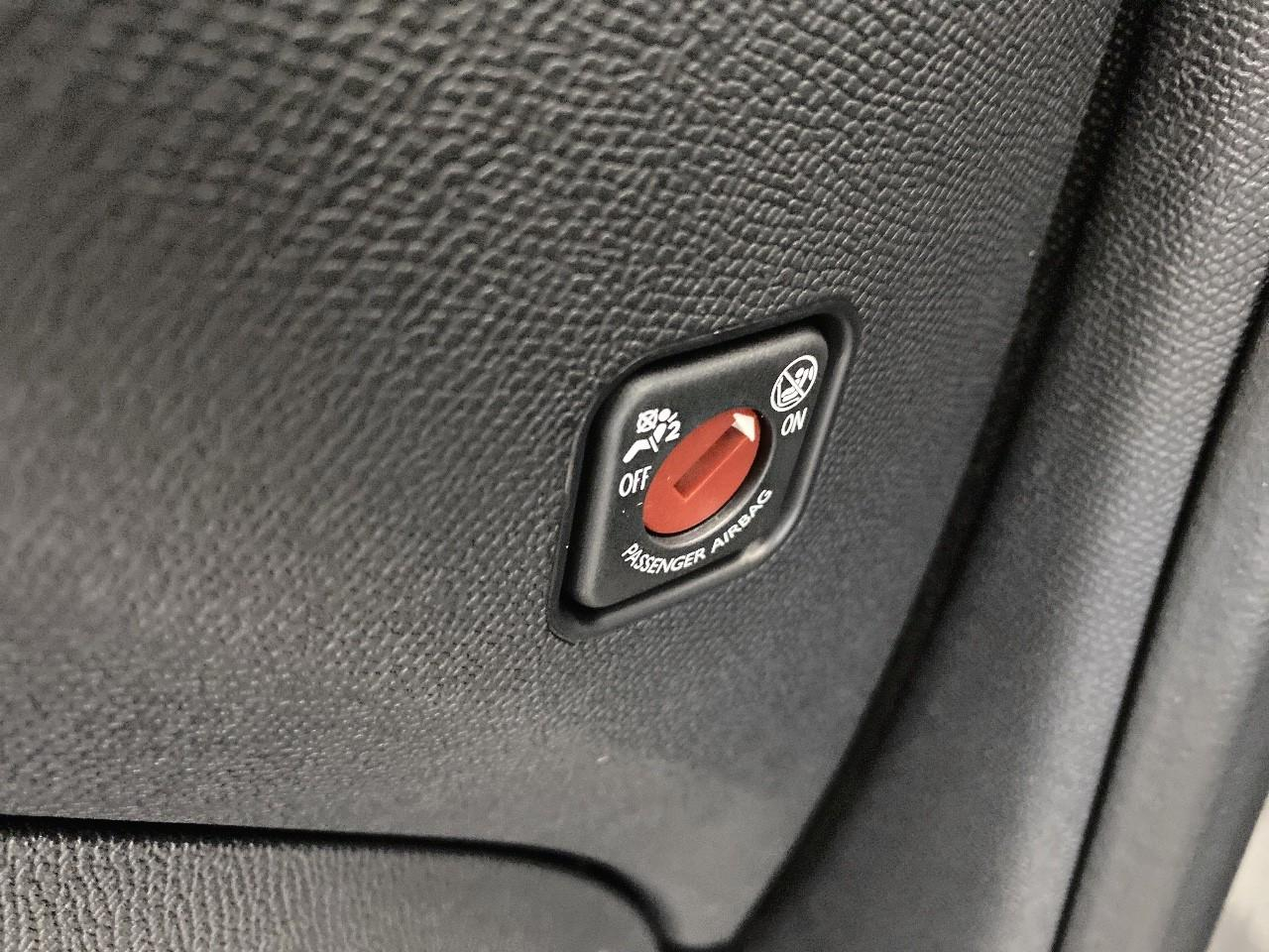 Peugeot 308 hybrid 136 e-dcs6 allure — photo 26