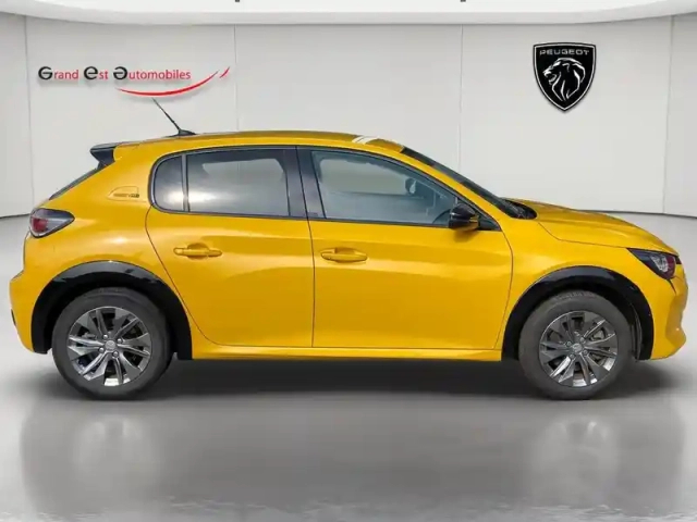 Peugeot 208 e- 136ch style — photo 7