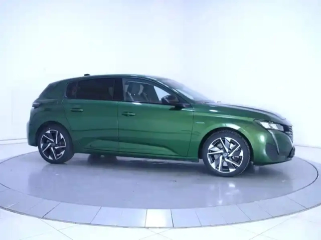 Peugeot 308 phev 180 e-eat8 — photo 4