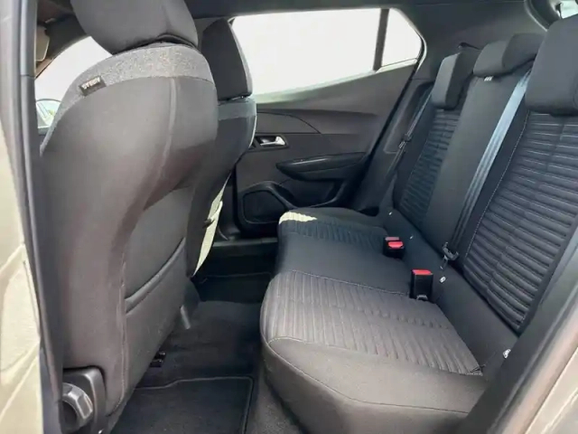 Peugeot 2008 puretech 100 s&amp;s bvm6 — photo 10