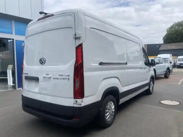 Maxus Deliver9 fg e- l3h2 72 kwh double porte coulissante — photo 5