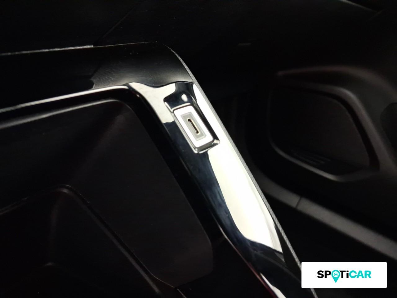 Peugeot 2008 1.2 puretech 100ch s&s active — photo 16