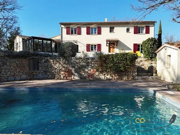 Bastide provençale - Terrain 1 Hectare - Piscine