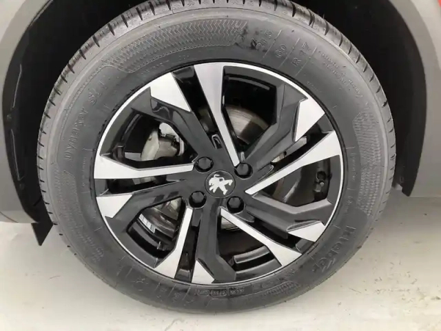 Peugeot 2008 puretech 130 s&amp;s eat8 — photo 14