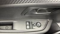 Peugeot 208 1.5 BlueHDi 100 Premium — photo 29