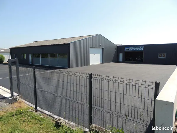 Local 488 m² Cholet