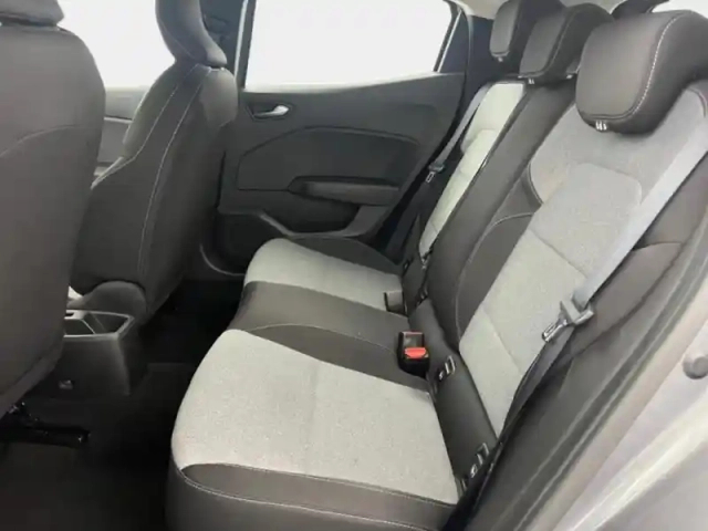 Renault Clio 1.0 tce 90ch evolution — photo 12