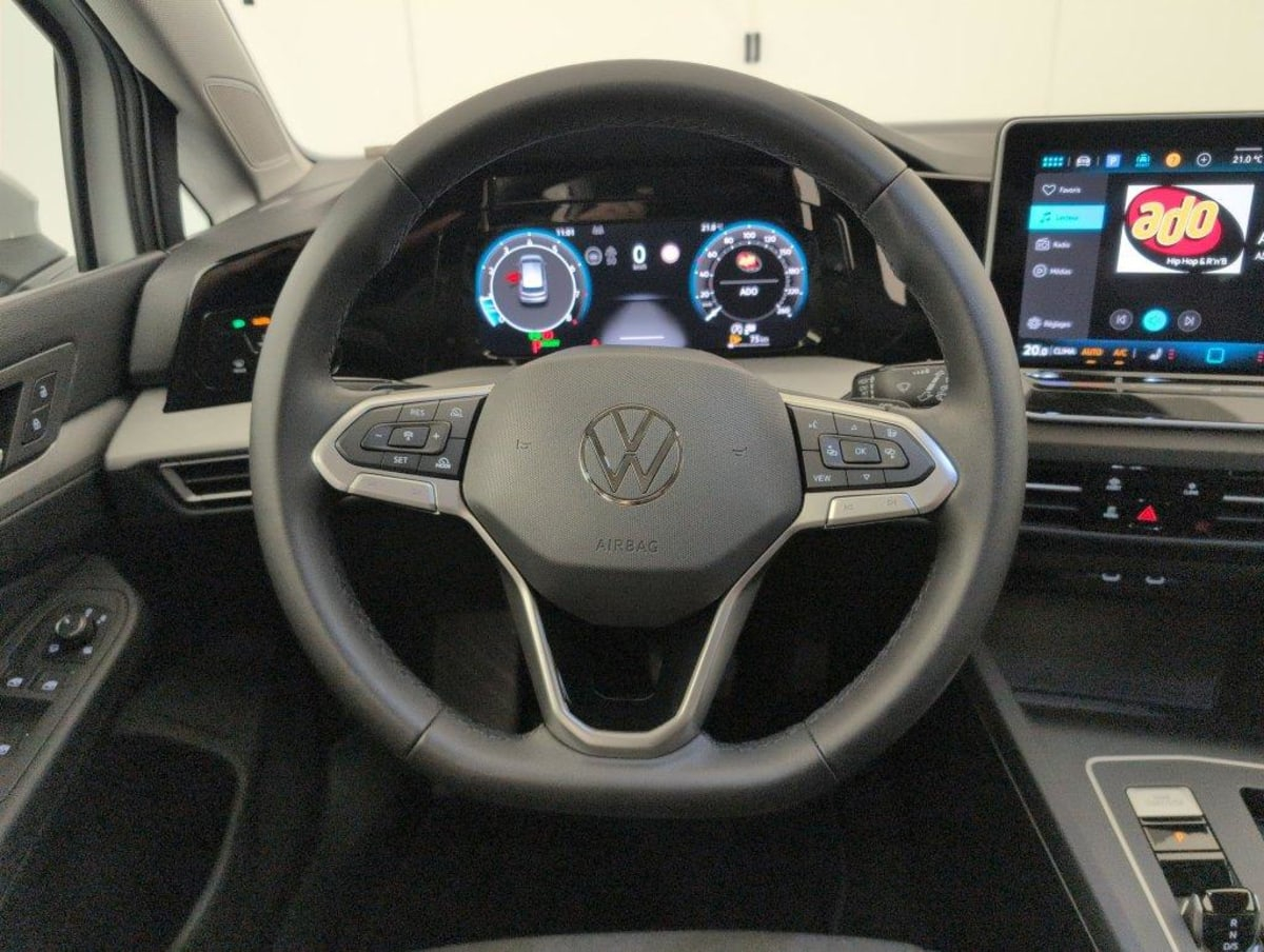 Volkswagen Golf 8 — photo 14