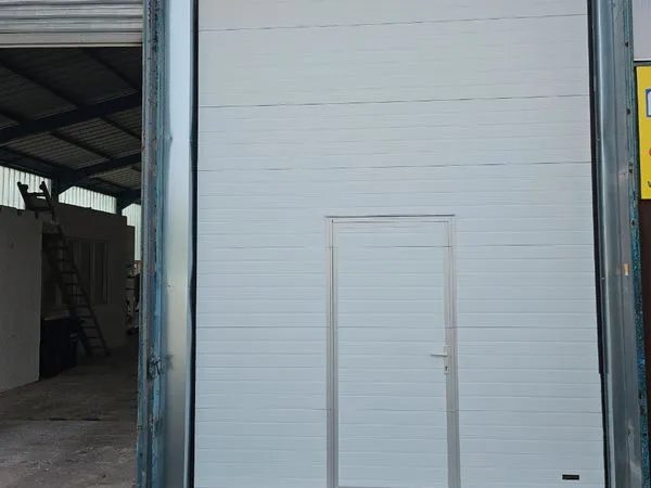 Hangar local 145m2