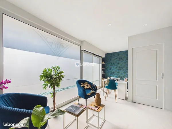 Maison 11 pièces 352 m²