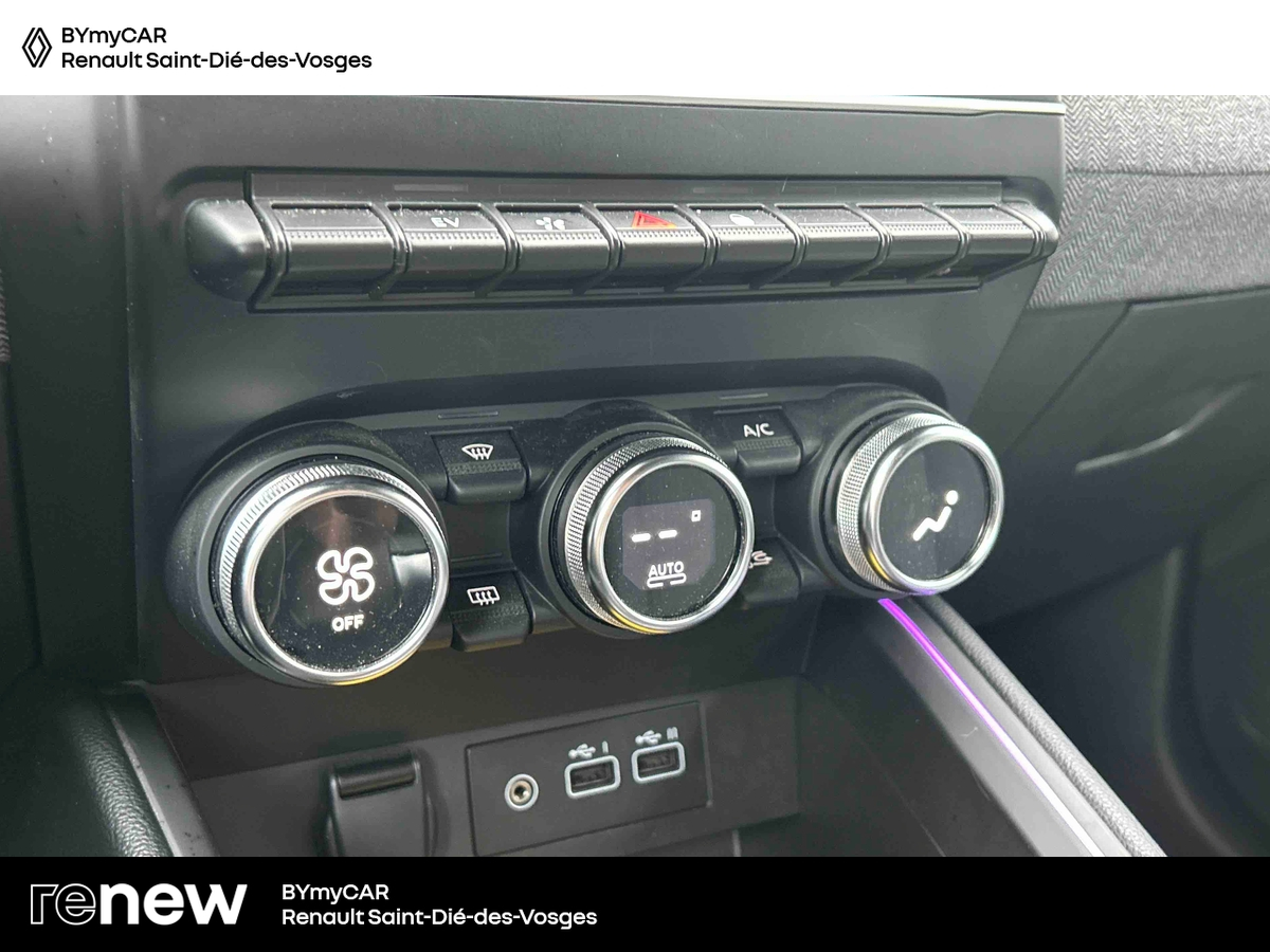 Renault Clio E-Tech full hybrid 145 — photo 17