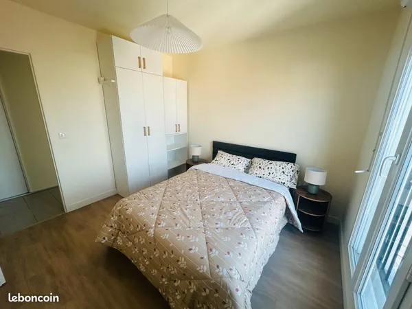 Appartement F3 meublé de 66 m² - 2 chambres - Au pied du Métro 8 & Parking inclus