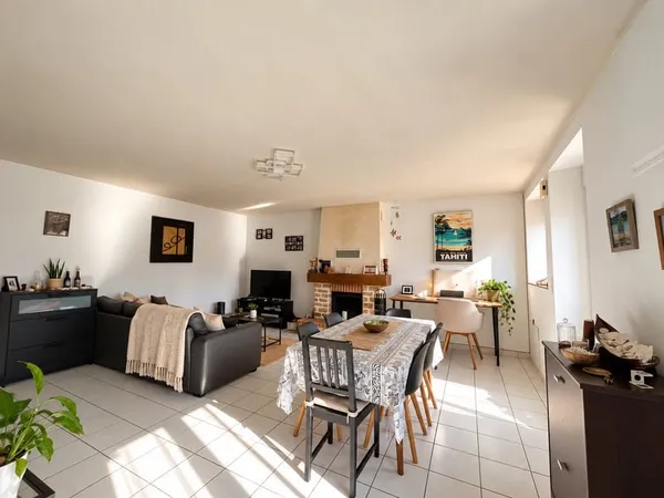 Longère 85 m2 , au coeur d'un hameau