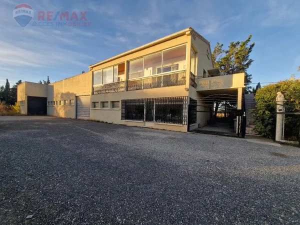 Ensemble immobilier 4 pièces 102 m²