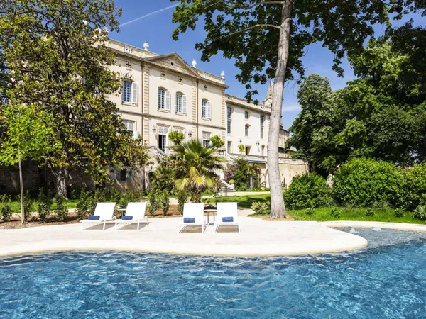 Propriété 36 pièces 1729 m²
