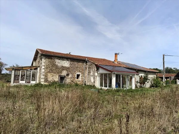 Maison de campagne avec 6 hectares terrain