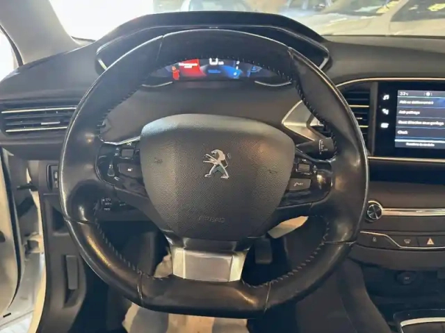 Peugeot 308 puretech 110ch s&amp;s bvm6 — photo 30
