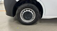 Renault Master F3300 L2H2 2.3 Blue dCi 135ch Confort Euro6 — photo 15