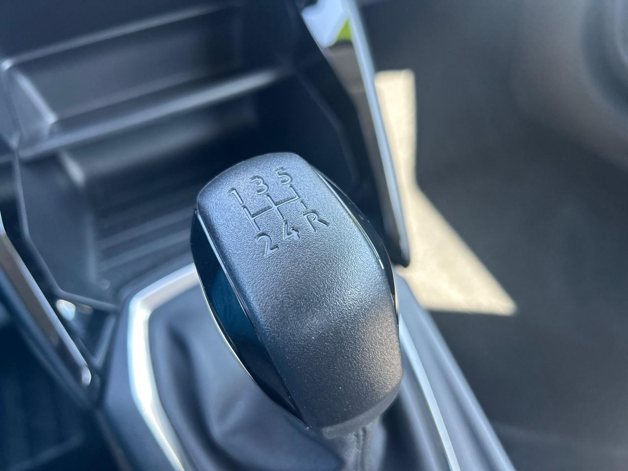 Peugeot 208 1.2 puretech 75ch s&s active — photo 17
