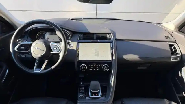 Jaguar E-Pace 2.0 p200 ch flexfuel mhev awd bva — photo 10