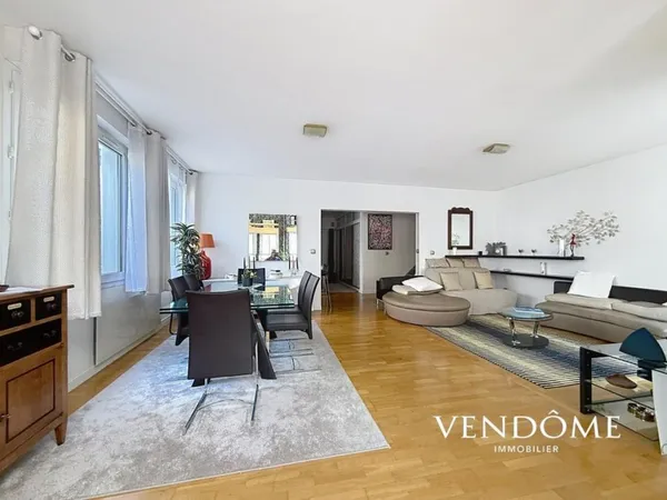 Appartement 3 pièces 120 m²