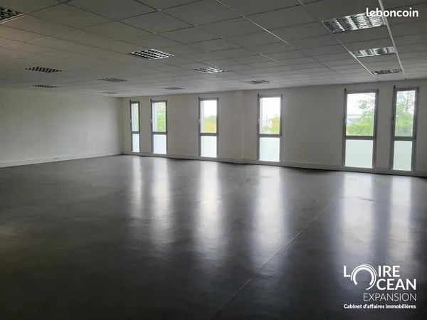 Bureaux 122 m²