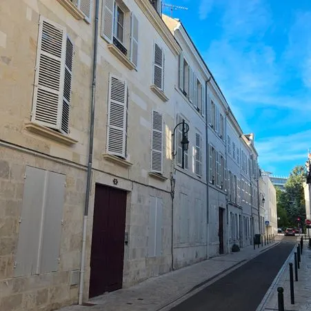 Pour étudiant - Au Calme - 18m2 meublés et équipés