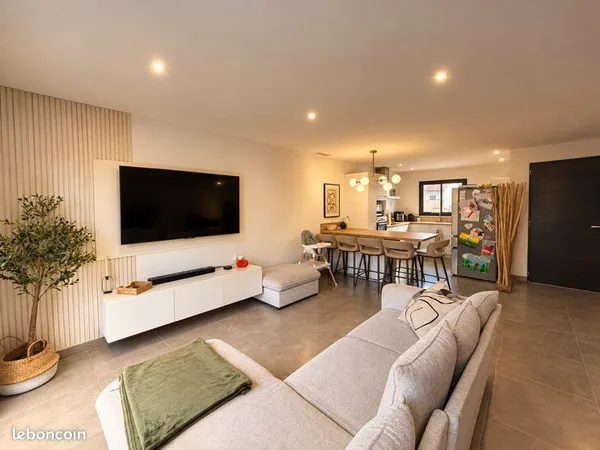 🏡 À VENDRE - MAISON CONTEMPORAINE DE 94 m² - 3 CHAMBRES - JARDIN - GARAGE - DPE A 💰 Prix : 265 000