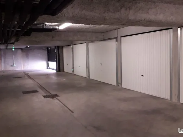 Stationnement Location Vénissieux 125€