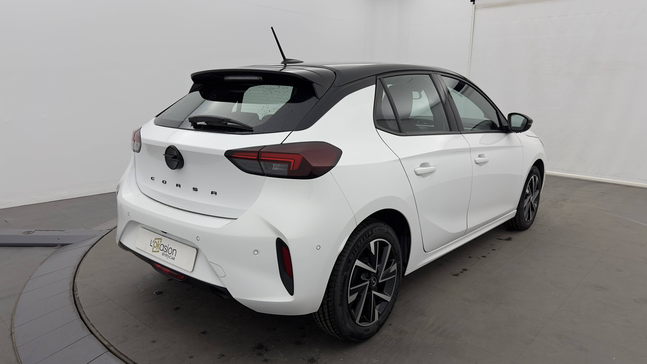 Opel Corsa 1.2 75 ch BVM5 — photo 5