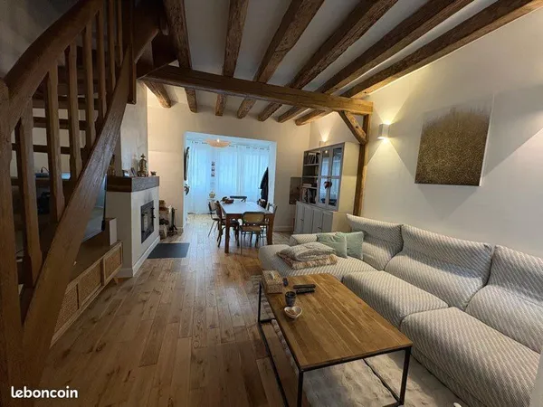 Bien rare dans le Vieux Monts - Maison entièrement rénovée - 85 m² - Cour privative