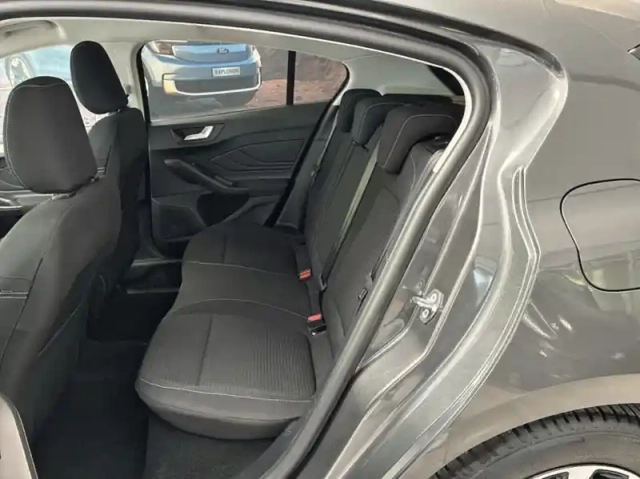Ford Focus 1.5 ecoblue 115ch titanium x business bva8 — photo 9