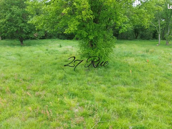 Terrain 1063 m² Puydaniel