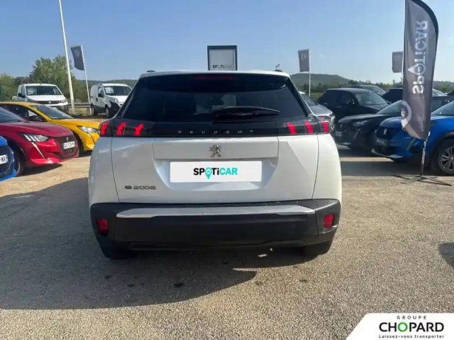 Peugeot 2008 electrique 136 ch — photo 28